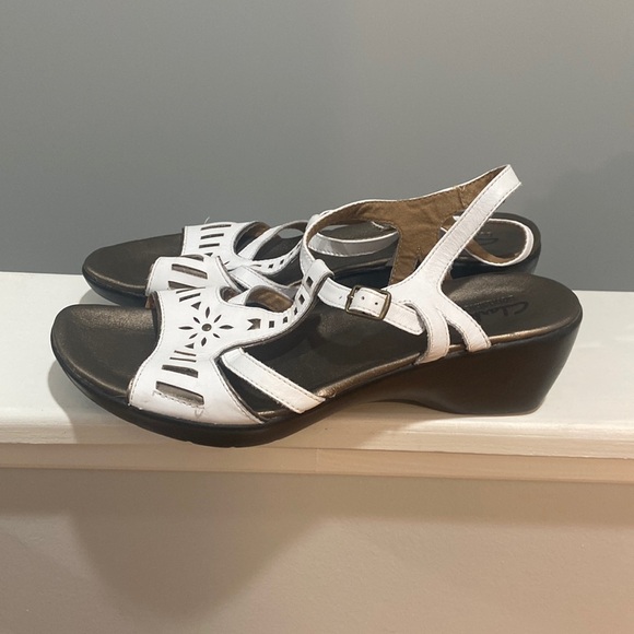 CLARKS Bendables Leather Wedge Sandals white color Women's Sz 10M - Picture 5 of 13
